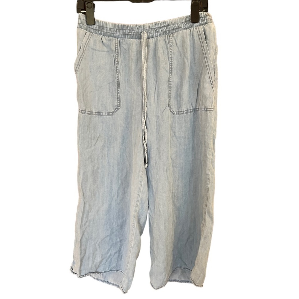 Westport Chambray Elastic Waist‎ Light Denim Capri Pants M
